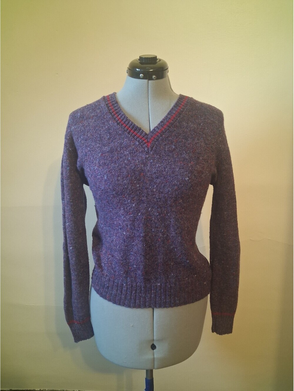 Vintage 70s Garland Sweater, Purple V Neck Retro Mcm Pull Over Sweater Size S/M